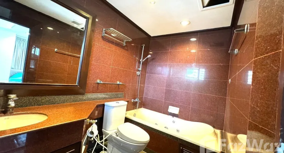 For sale and for rent 3 bedrooms condo in Watthana, Bangkok