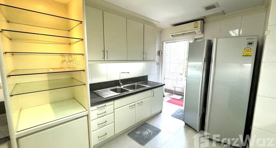 For sale and for rent 3 bedrooms condo in Watthana, Bangkok