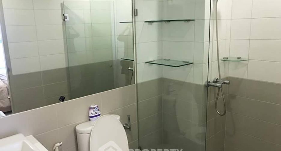 Condo en alquiler de 1 habitaciones en Bang Rak, Bangkok