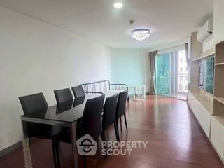 For rent 3 bedrooms condo in Huai Khwang, Bangkok