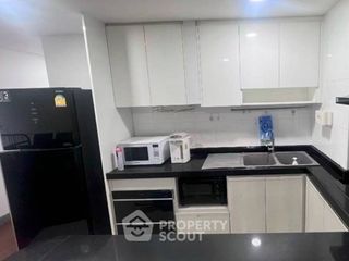 For rent 3 bedrooms condo in Huai Khwang, Bangkok