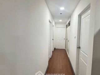 For rent 3 bedrooms condo in Huai Khwang, Bangkok