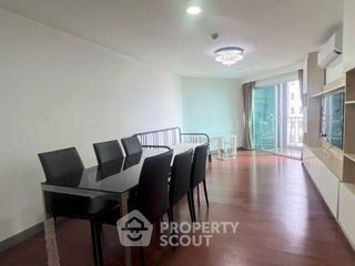 For rent 3 bedrooms condo in Huai Khwang, Bangkok
