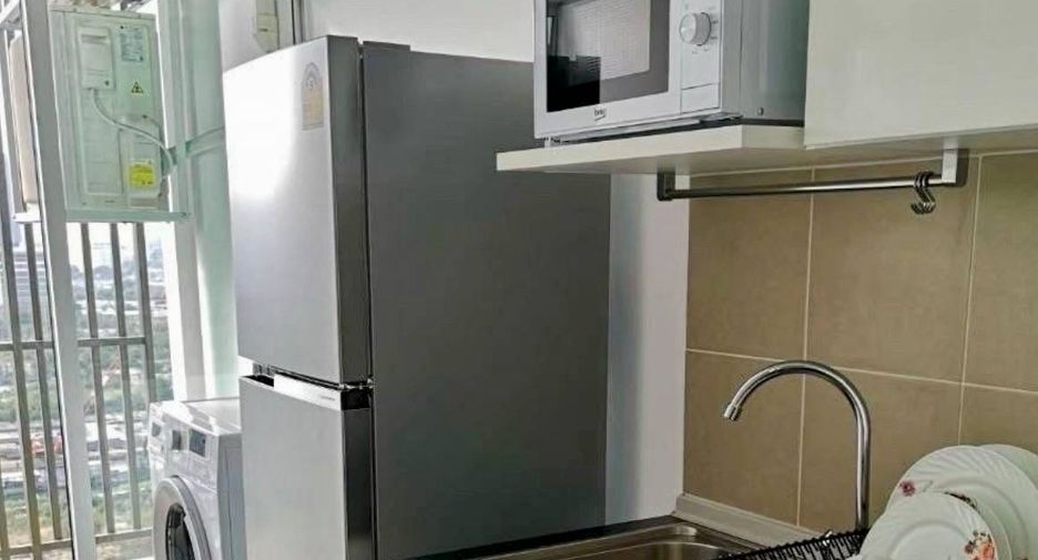 For rent 2 bedrooms condo in Huai Khwang, Bangkok