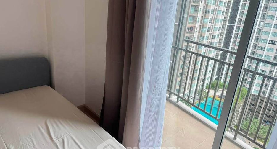 For rent 2 bedrooms condo in Huai Khwang, Bangkok