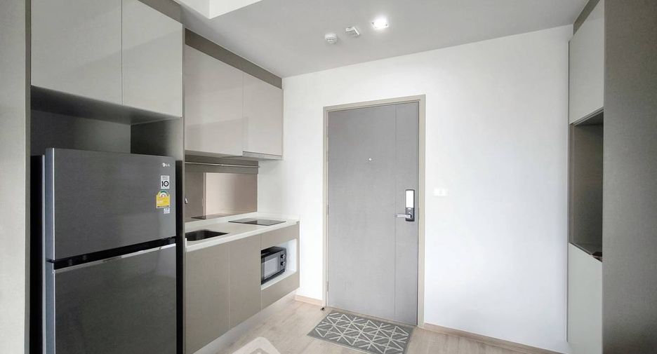 À louer 1 chambre condo à Huai Khwang, Bangkok