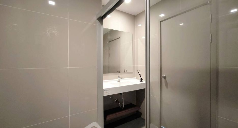 À louer 1 chambre condo à Huai Khwang, Bangkok