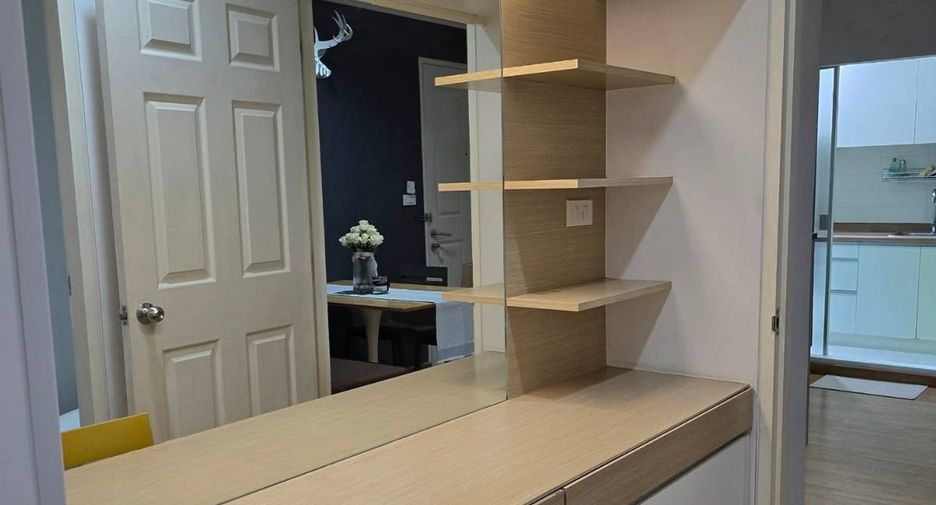 For sale 2 bedrooms condo in Huai Khwang, Bangkok
