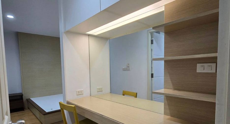 For sale 2 bedrooms condo in Huai Khwang, Bangkok