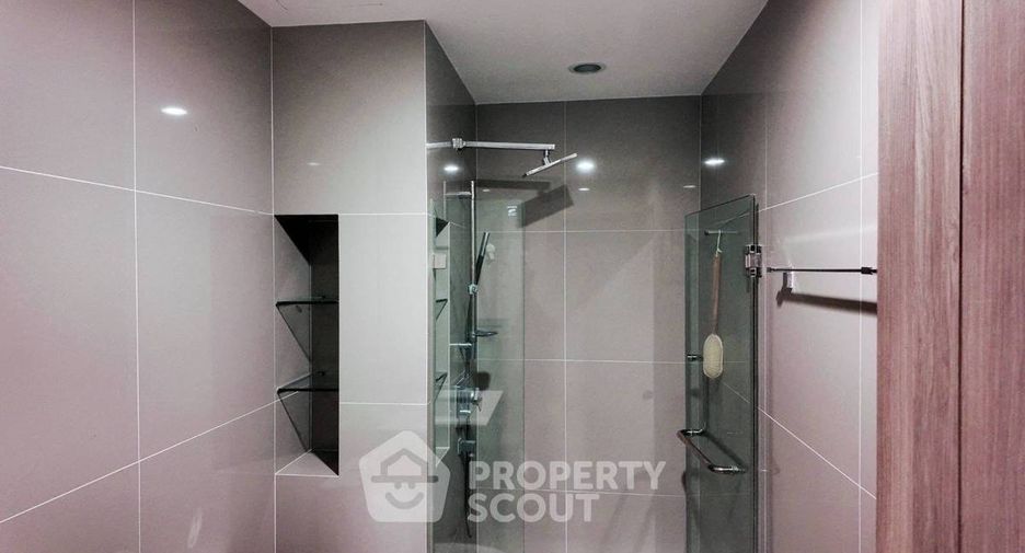 À vendre 2 chambres condo à Watthana, Bangkok