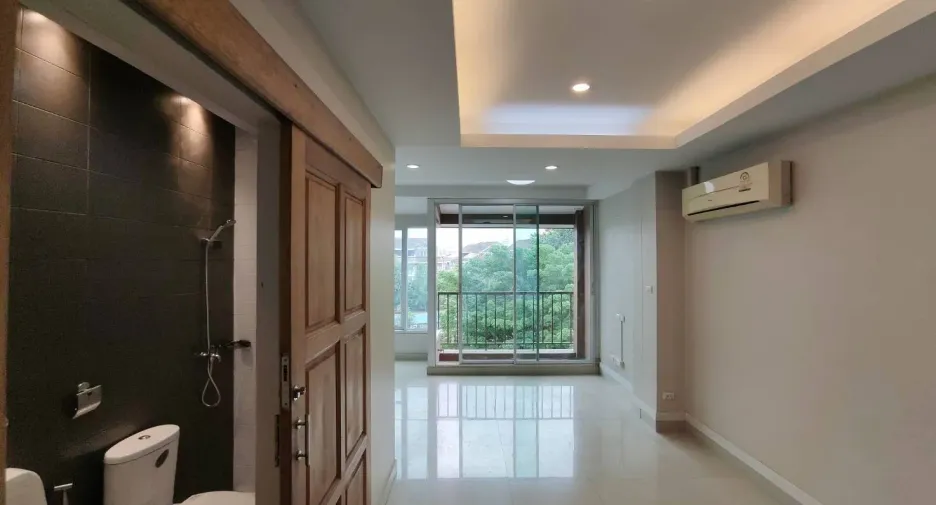 For sale そして for rent 8 ベッドルーム office in Wang Thonglang, Bangkok