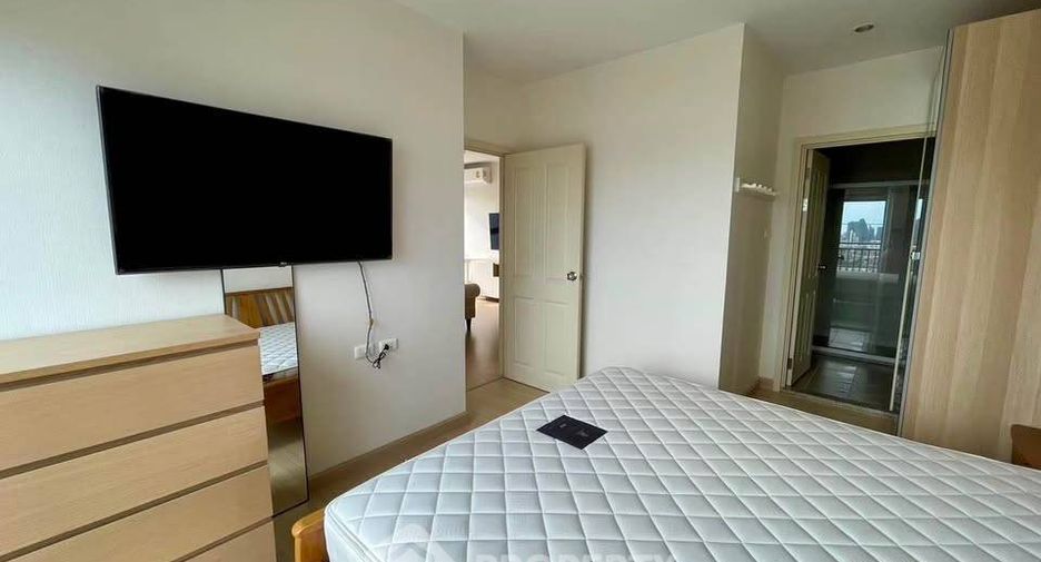 For rent and for sale 2 bedrooms condo in Huai Khwang, Bangkok
