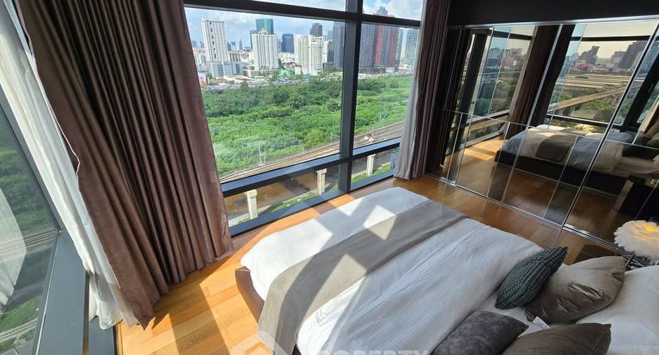 For sale 2 bedrooms condo in Watthana, Bangkok