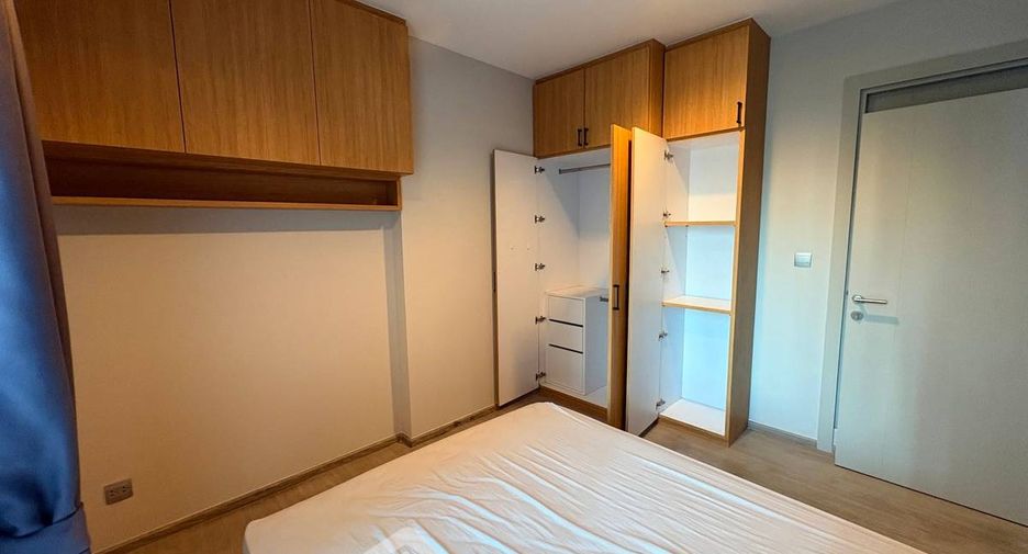 For sale 2 bedrooms condo in Huai Khwang, Bangkok