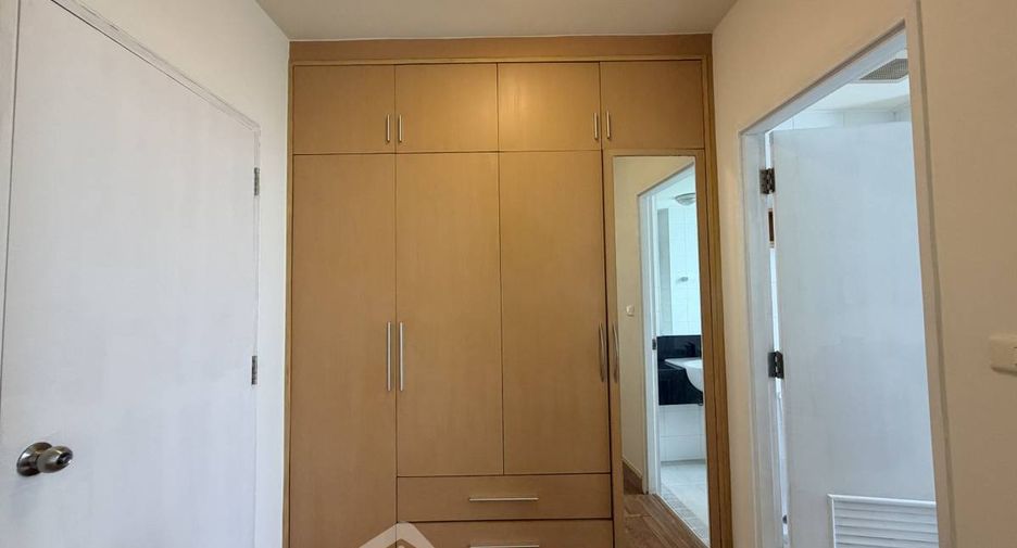 Condo en venta de 2 habitaciones en Khlong Toei, Bangkok