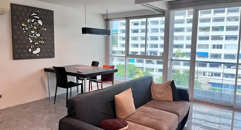 For rent 2 bedrooms condo in Phaya Thai, Bangkok