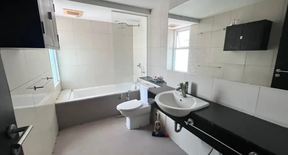 For rent 2 bedrooms condo in Phaya Thai, Bangkok