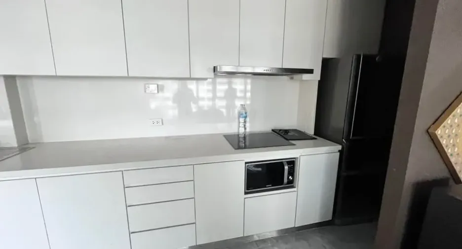 For rent 2 bedrooms condo in Phaya Thai, Bangkok