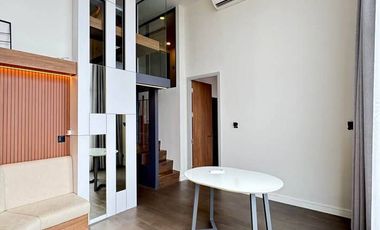 À vendre 3 chambres condo à Bang Rak, Bangkok