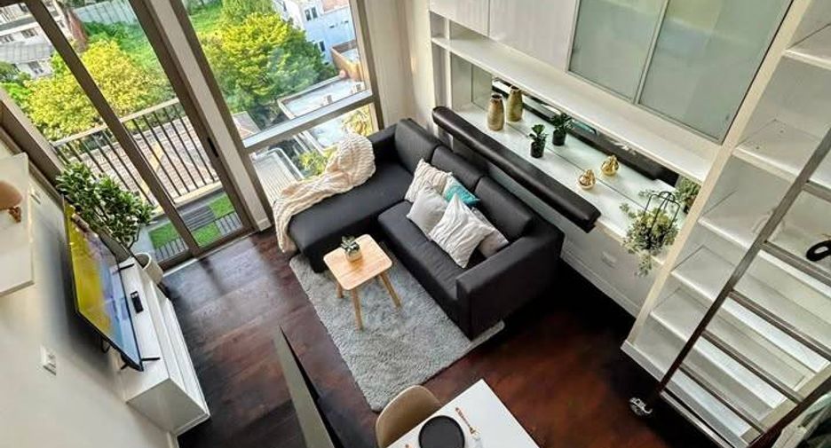 For sale 1 bed condo in Khlong Toei, Bangkok