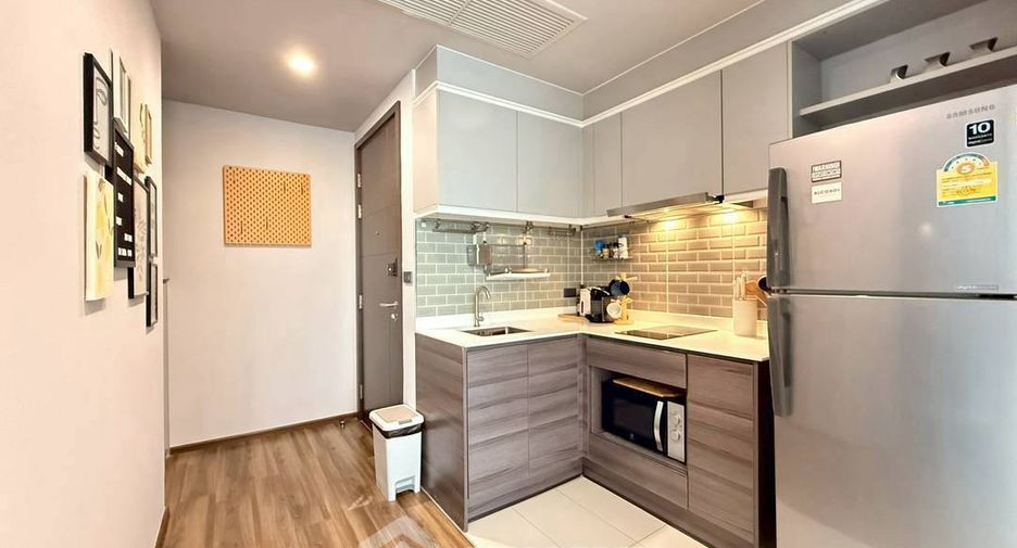 For rent and for sale 1 bed condo in Watthana, Bangkok