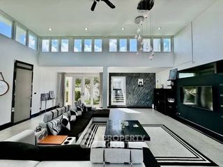 For rent and for sale 4 bedrooms villa in Bang Saray, Pattaya