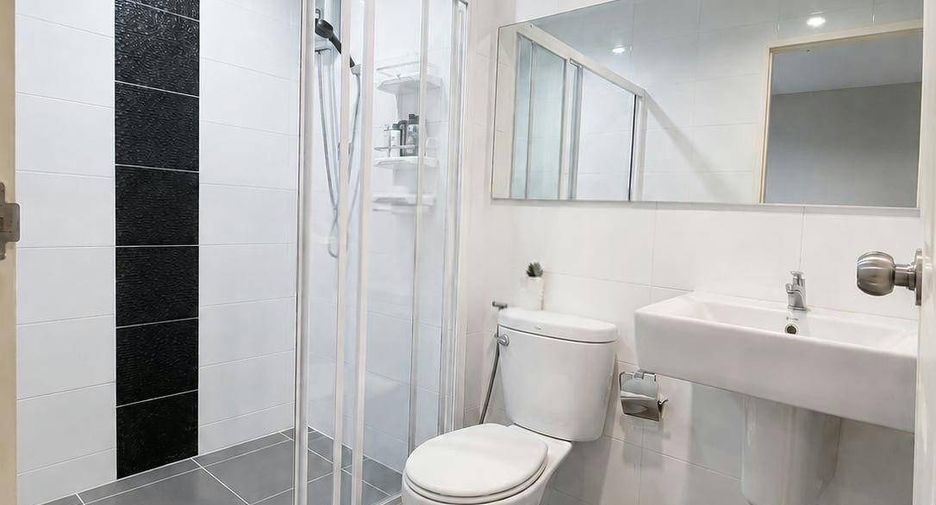 For sale 1 bed condo in Huai Khwang, Bangkok