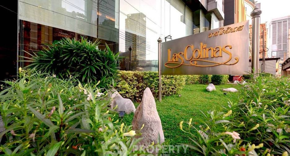 For sale 4 bedrooms condo in Khlong Toei, Bangkok