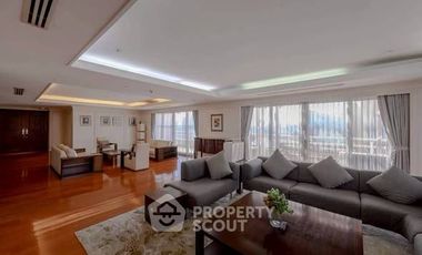 For sale 4 bedrooms condo in Khlong Toei, Bangkok