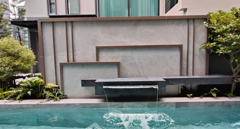Casa en venta de 4 habitaciones en Bang Kapi, Bangkok