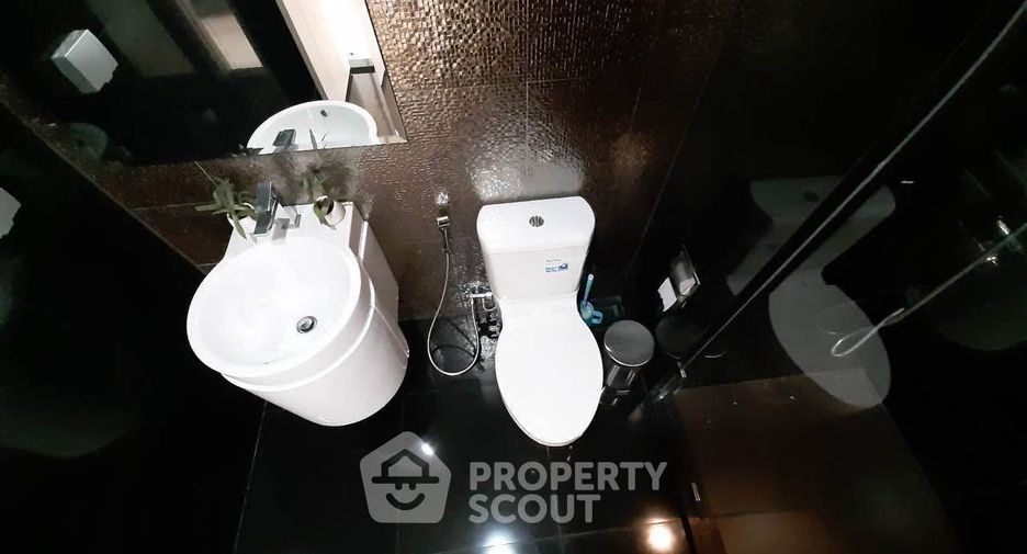 For rent and for sale 2 bedrooms condo in Khlong Toei, Bangkok