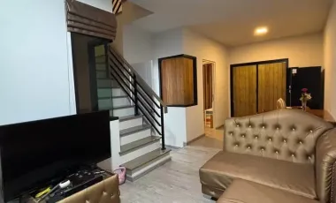 出租 3 卧室 联排别墅 在 Bang Phli, Samut Prakan