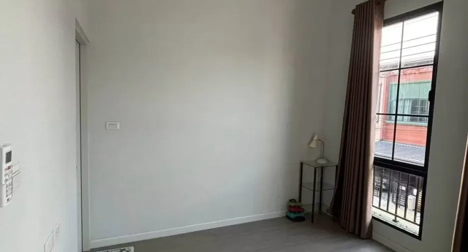 出租 3 卧室 联排别墅 在 Bang Phli, Samut Prakan
