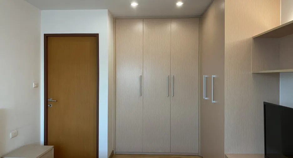 Condo en alquiler de 3 habitaciones en Phra Khanong, Bangkok
