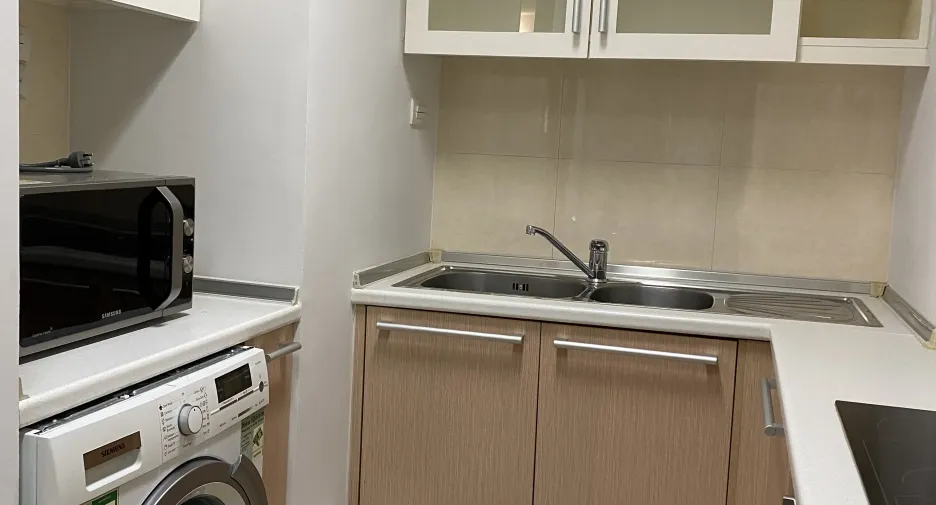 Condo en alquiler de 3 habitaciones en Phra Khanong, Bangkok