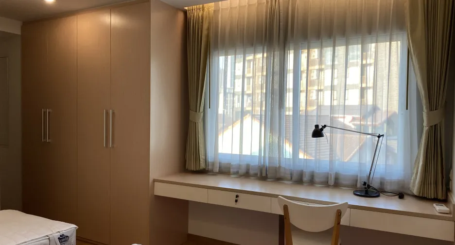 Condo en alquiler de 3 habitaciones en Phra Khanong, Bangkok