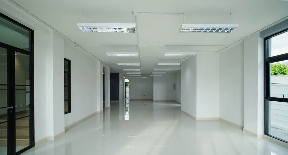 Reihenhaus zur Miete mit 4 Zimmer in Bang Kapi, Bangkok