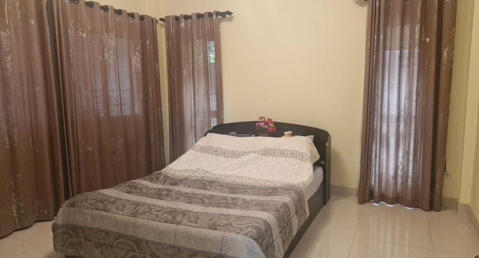 For rent 4 bedrooms villa in Huay Yai, Pattaya