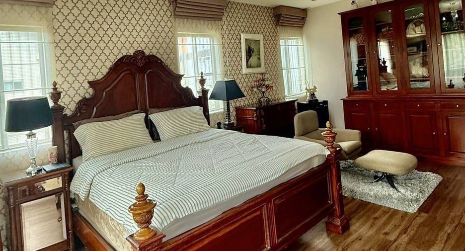 Haus zum Kauf mit 4 Zimmer in Sai Mai, Bangkok
