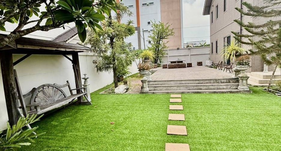 Haus zum Kauf mit 4 Zimmer in Sai Mai, Bangkok