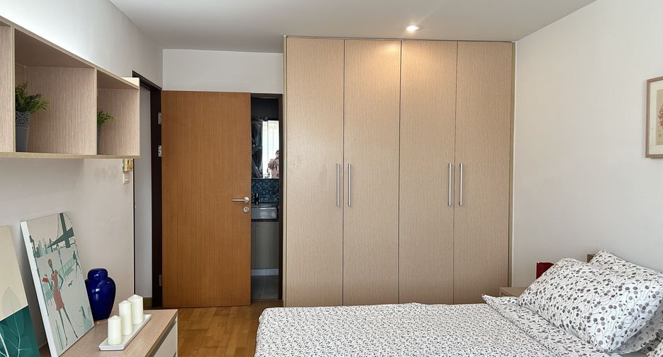Condo en alquiler de 3 habitaciones en Phra Khanong, Bangkok