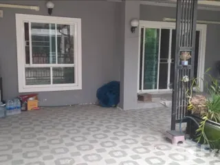 Casa en venta de 4 habitaciones en Nong Chok, Bangkok
