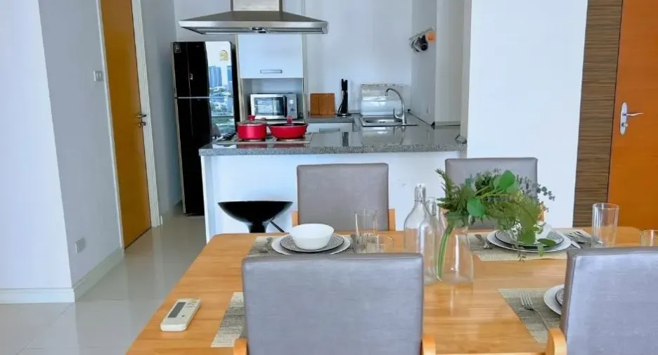 For sale 2 bedrooms condo in Khlong Toei, Bangkok