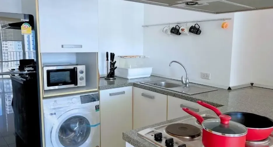 For sale 2 bedrooms condo in Khlong Toei, Bangkok