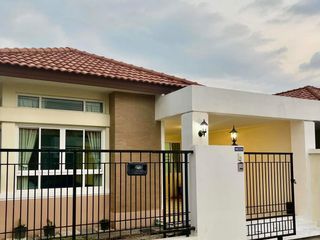 For rent 3 bedrooms townhouse in Mueang Phuket, Phuket