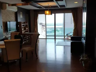 For sale 3 bedrooms condo in Yan Nawa, Bangkok