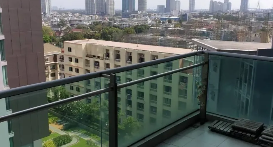 For sale 3 bedrooms condo in Yan Nawa, Bangkok