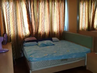 For sale 3 bedrooms condo in Yan Nawa, Bangkok