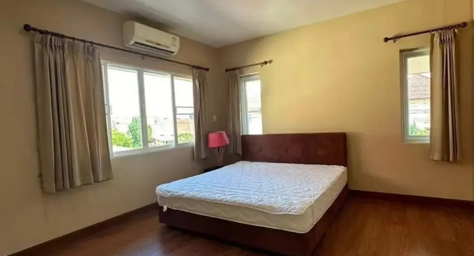 For rent 5 bedrooms house in Hang Dong, Chiang Mai