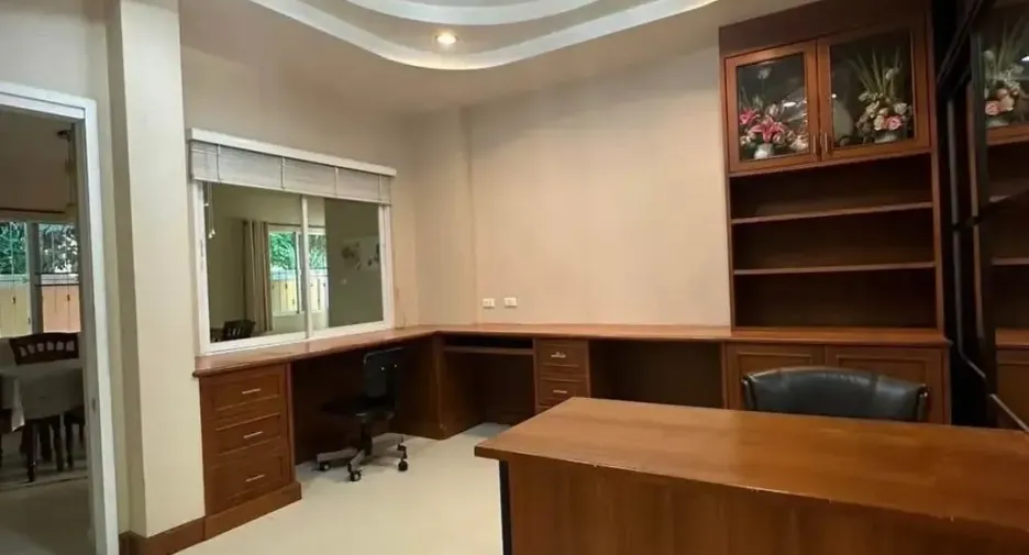 For rent 5 bedrooms house in Hang Dong, Chiang Mai